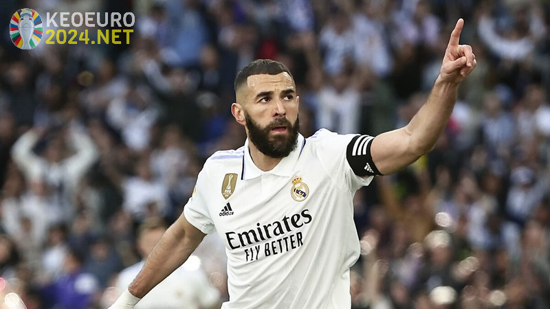 Karim Benzema là một trong những cầu thủ từng chơi cho Real Madrid thành công